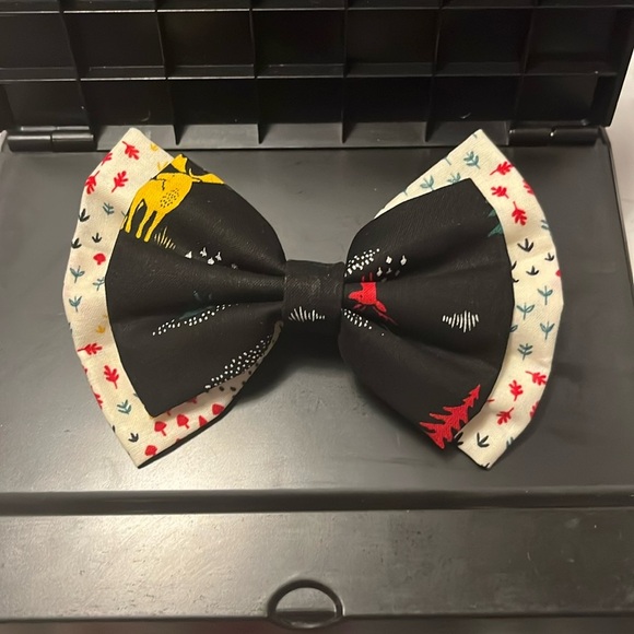 Double bow - Picture 1 of 4